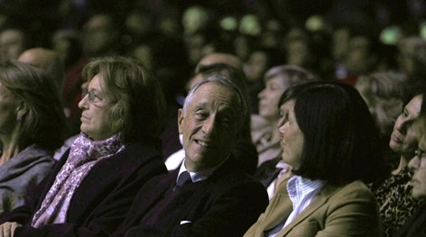 Quem é a mulher que não quer ser primeira-dama? Rita Amaral Cabral prefere a sombra dos bastidores à luz que incide em Marcelo Rebelo de Sousa. Discreta, mal se vê mas é a pessoa que maior influência tem sobre ele Img_472x263$2016_03_08_16_45_53_157890
