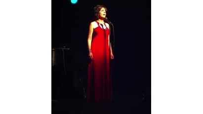 Mary Setrakian, a professora de canto dos famosos