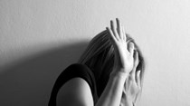 Maioria dos agressores mantém contacto com vítimas
