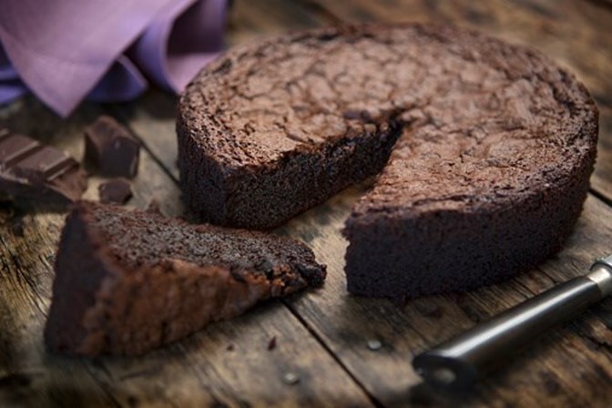 Comer bolo de chocolate ao pequeno-almoço ajuda a perder peso