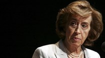 Ferreira Leite apoia lista anti-Pedro Passos Coelho
