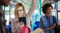 Demora nos transportes para chegar ao trabalho? Pode ser bom