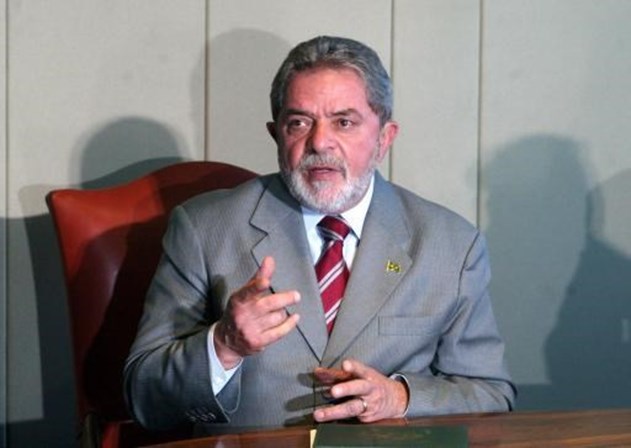 "Sempre defendeu e trabalhou pela cooperação e intercâmbio entre Brasil e Portugal, aproximando nossas nações. Sempre esteve, mesmo nas horas mais difíceis, do lado certo da história", afirmou o ex-Presidente do Brasil, Lula da Silva