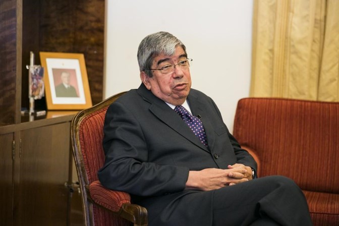 <span>"É costume dizer-se dos grandes políticos que a sua vida se confunde com a do tempo histórico que viveram. No caso de Mário Soares, não será exagerado dizer que é o último quartel do século XX português que se confunde com ele", escreveu em comunicado o Presidente da Assembleia da República, Ferro Rodrigues</span>