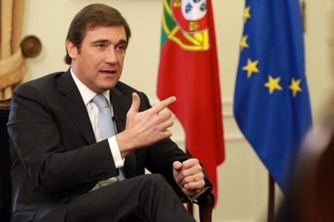 <span>"Mário Soares foi importante, em primeiro lugar, no regime democrático, pois foi um dos fundadores deste regime. Foi alguém que acumulou funções de relevo ao longo de todos estes anos, como dirigente partidário, como primeiro-ministro e Presidente da República, e será impossível escrever a história de Portugal nestes últimos anos sem nela constar a intervenção política – em muitas ocasiões decisiva – de Mário Soares", revelou Pedro Passos Coelho</span>