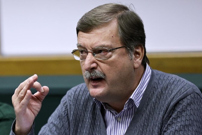 Carlos Silva reeleito secretário-geral com 84,27% dos votos