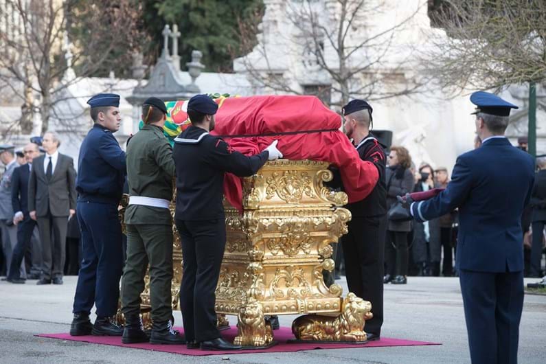 Soares: Os momentos finais no Cemitério dos Prazeres