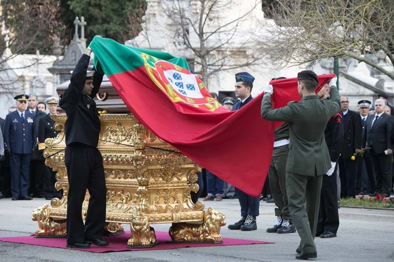 Soares: Os momentos finais no Cemitério dos Prazeres