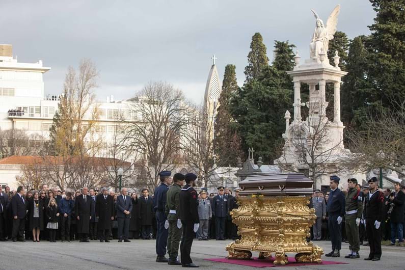Soares: Os momentos finais no Cemitério dos Prazeres