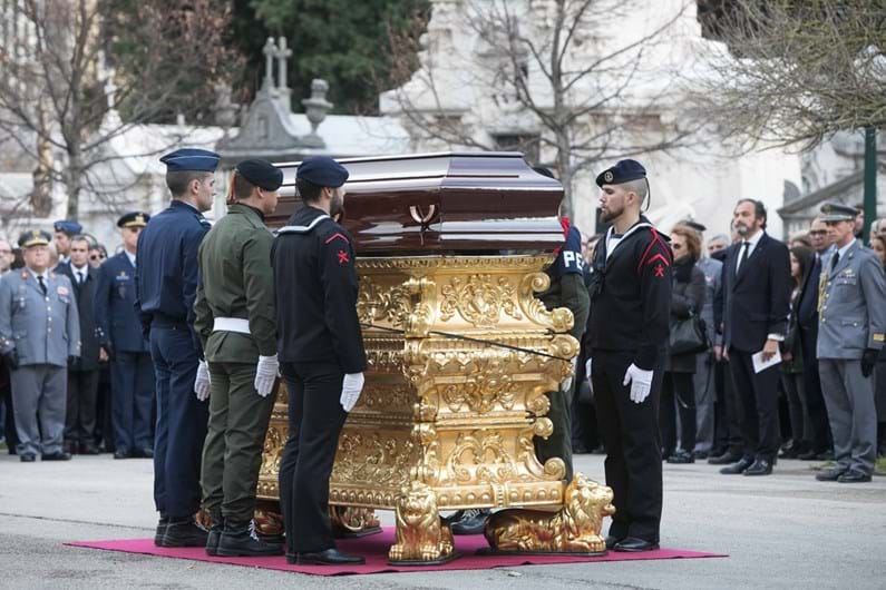 Soares: Os momentos finais no Cemitério dos Prazeres