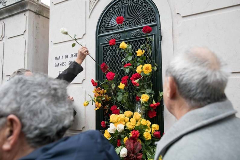 Soares: Os momentos finais no Cemitério dos Prazeres
