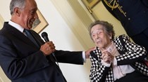 Morreu Manuela de Azevedo, a primeira jornalista portuguesa