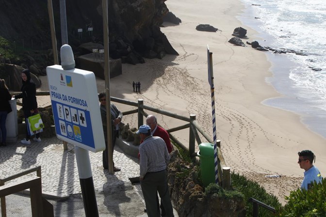 Torres Vedras: Encontrados telemóveis que podem pertencer às vítimas