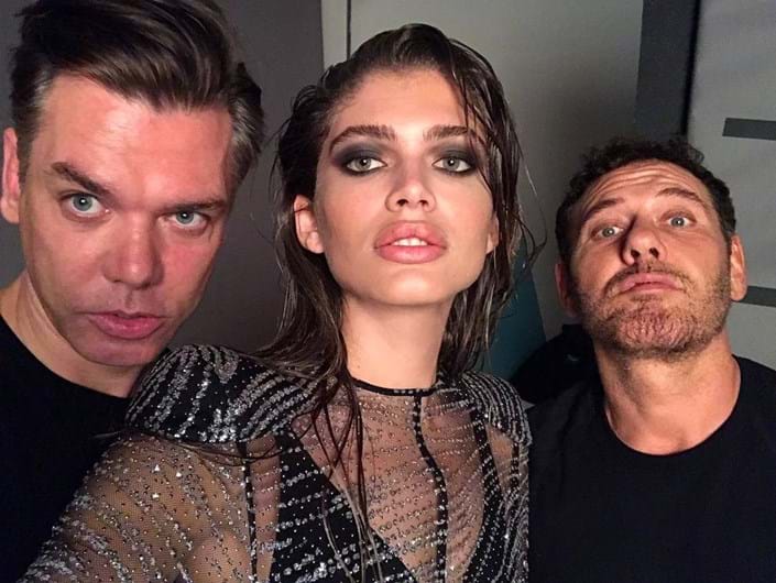 As melhores imagens do primeiro transgénero na capa da Vogue Paris