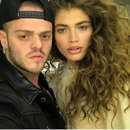 As melhores imagens do primeiro transgénero na capa da Vogue Paris