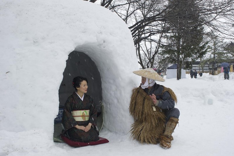 Japão festeja festival Kamakura das casas de neve