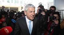 Sócrates recebido com protestos em Coimbra
