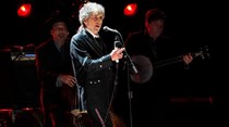 Dylan vai à Suécia... mas não se sabe se vai receber Nobel