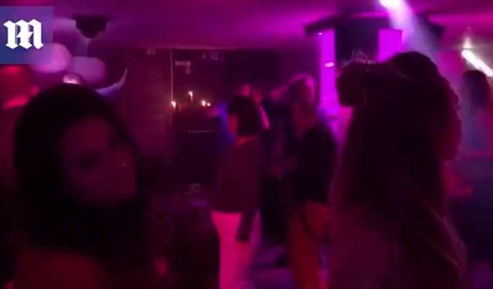 William dança em club na Suiça