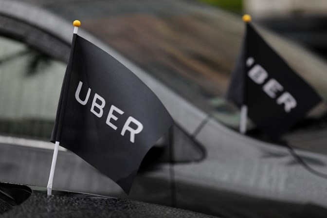 Motoristas preparam proposta para regulamentar Uber