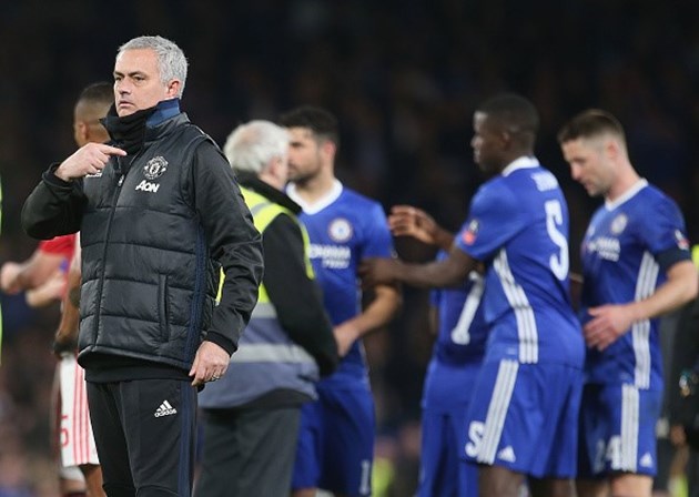 Mourinho corrosivo:
