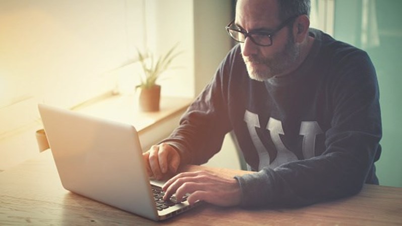 <p><strong>Como evitar mais tralha?</strong></p>
<p>Aderia aos pagamentos <em>online</em> e guarda facturas na <em>cloud</em>. Evite a colecção de <em>post-its</em> com recados com um quadro de recados onde todos na família poderão escrever e recicle regularmente, não só os plásticos, cartões e vidro, mas também sapatos e roupa. </p>