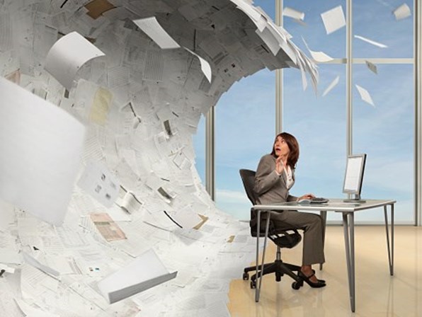 Excesso de trabalho<br />O stress afecta muito o desempenho de um funcionário. A sobrecarga de trabalho é o factor inerente a este problema e, muitas vezes não se reconhece a dedicação que um funcionário coloca no seu trabalho. <br /><br />