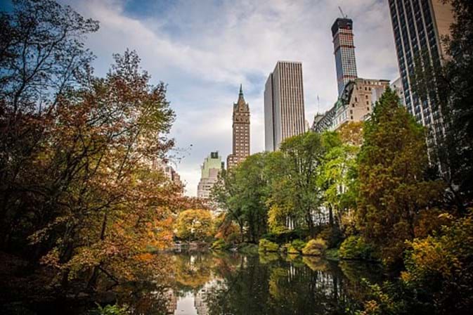 <p><strong>Estados Unidos</strong></p>
<p><span>O Central Park, que domina a cidade de Nova Iorque, é o local que não deve perder numa visita aos Estados Unidos. </span></p>