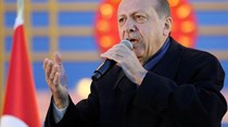 Erdogan critica EUA por enviarem armas às milícias curdas sírias