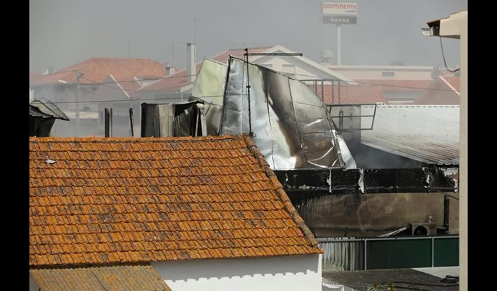 Ouça as comunicações da torre de controlo do Aeródromo de Tires
