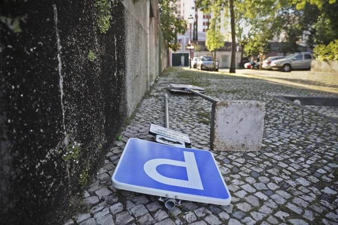 Câmara considera grave a remoção dos parquímetros em Carnide