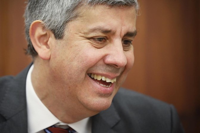 Centeno atribui bónus máximo a funcionários do Fisco