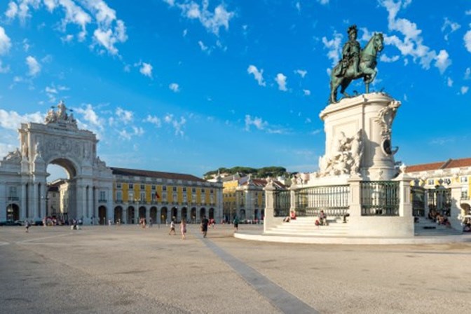 404 milhões de euros foi quanto os turistas da Airbnb gastaram na capital