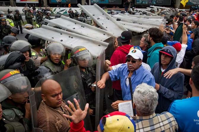 14 militares detidos por morte de manifestante