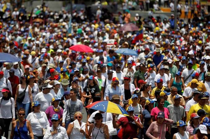 O fotógrafo que está a retratar protestos na Venezuela