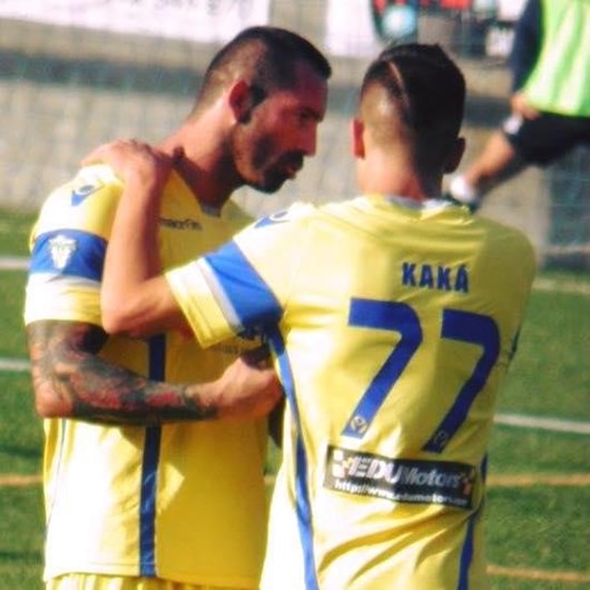 Marco, o membro dos Super Dragões que joga no Canelas