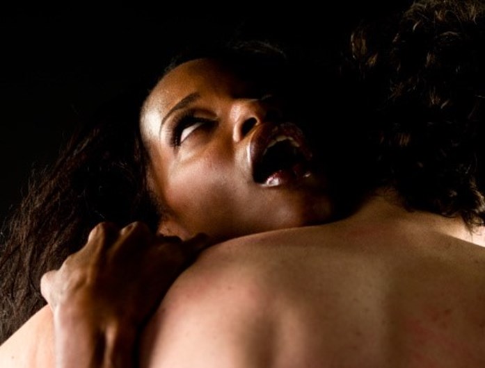 4 sinais de que ela está a fingir o orgasmo