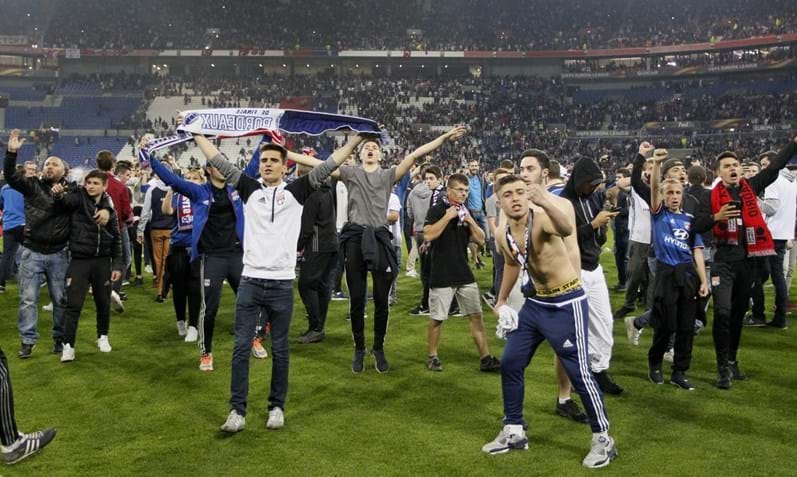 Problemas atrasam jogo entre Lyon e Besiktas