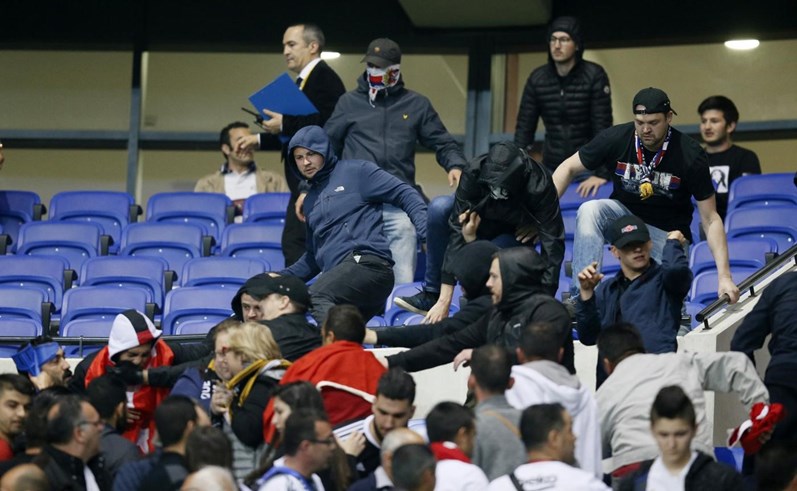Problemas atrasam jogo entre Lyon e Besiktas