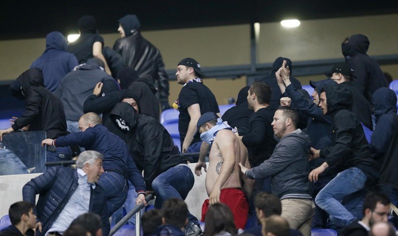 Problemas atrasam jogo entre Lyon e Besiktas