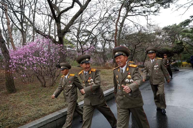 Coreia do Norte em festa com EUA de prevenção