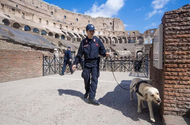 Sexta-feira Santa no Coliseu de Roma