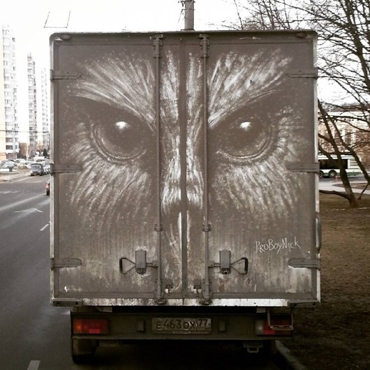 Ilustrador transforma a sujidade dos carros em obras de arte