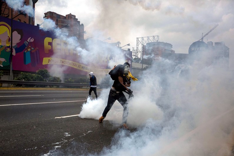 Protestos violentos aumentam na Venezuela