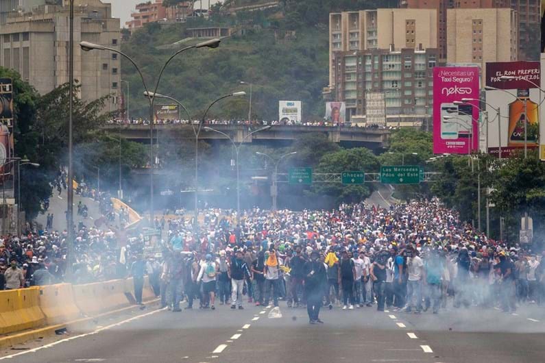 Protestos violentos aumentam na Venezuela