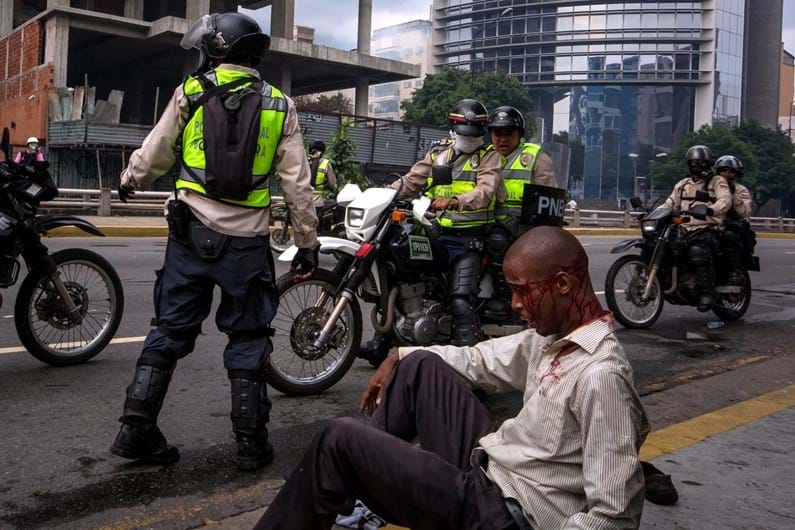 Protestos violentos aumentam na Venezuela