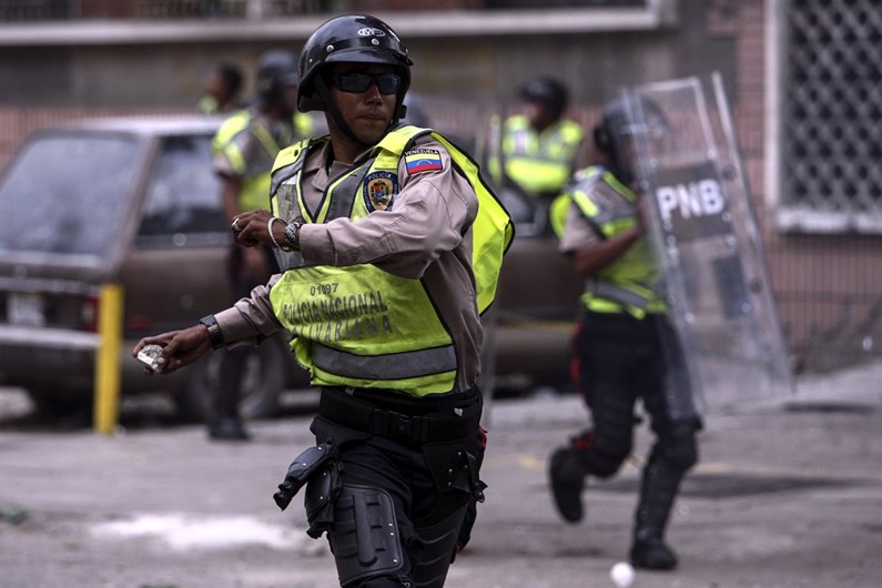 Protestos violentos aumentam na Venezuela