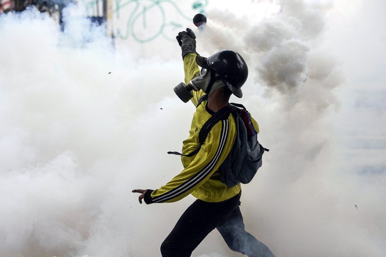 Protestos violentos aumentam na Venezuela