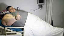 Homem mais gordo do mundo operado com sucesso