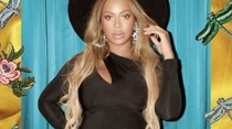 Beyoncé festeja gravidez de gémeos com 'chá de bebé'